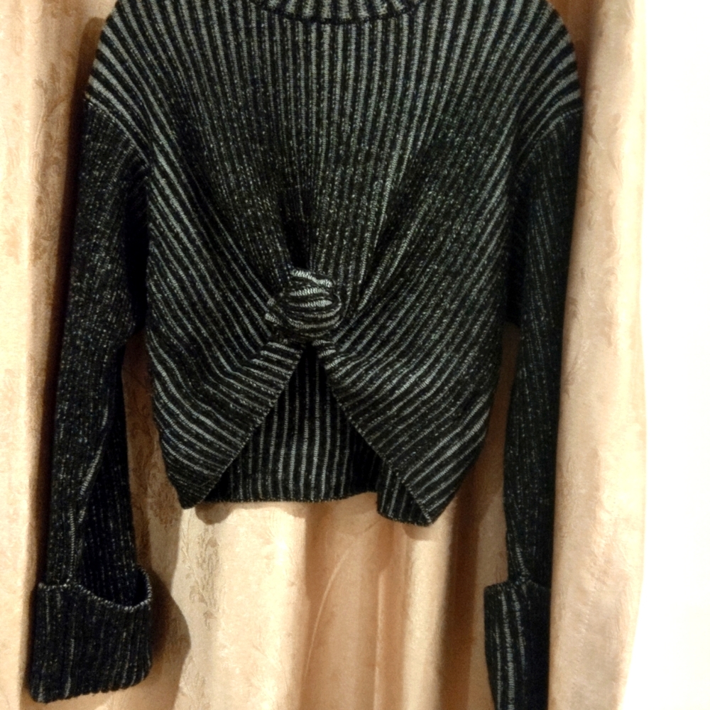 Duo colored Topshop sweater